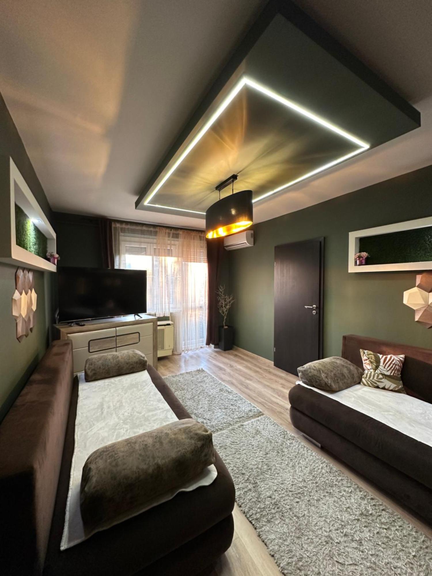 Mox Downtown Apartman Debrecen Buitenkant foto